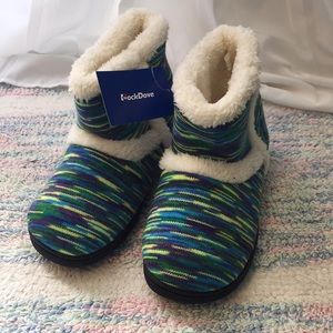 NWT RockDove slippers